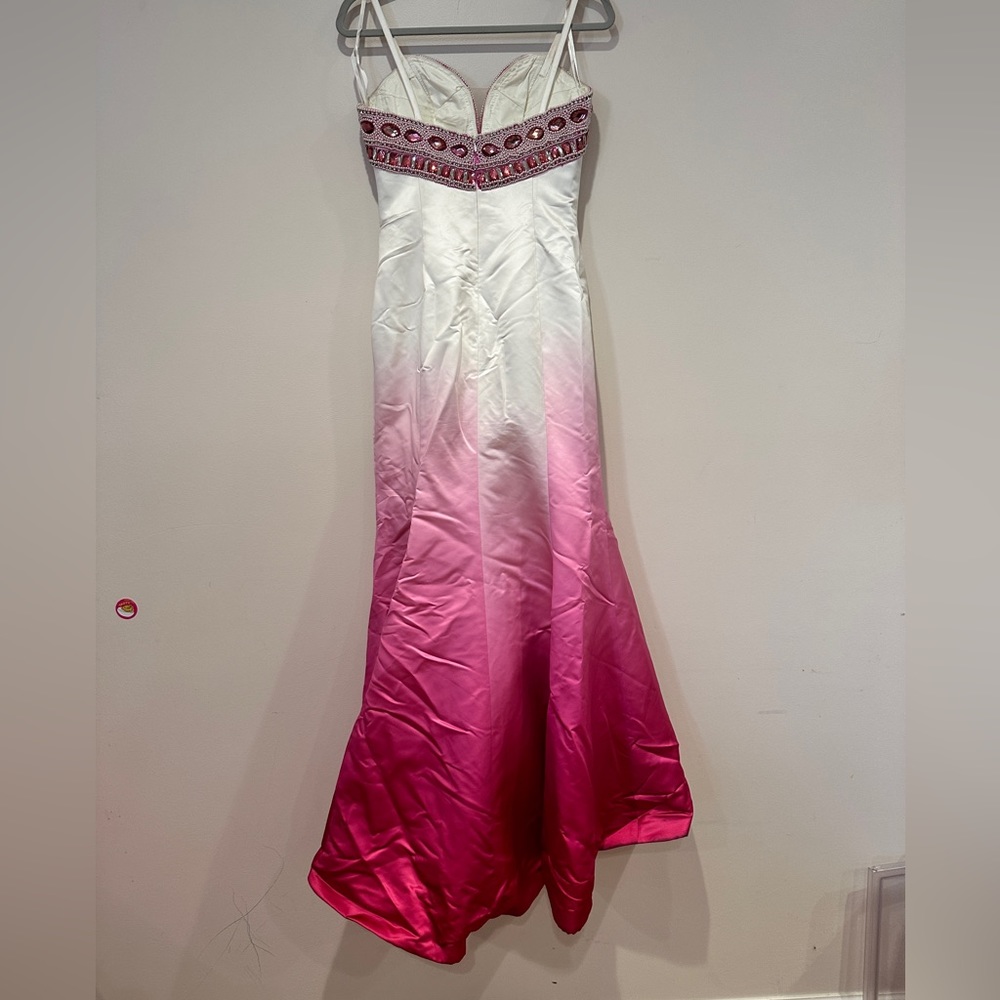 Formal Dress - Picture 6 of 10